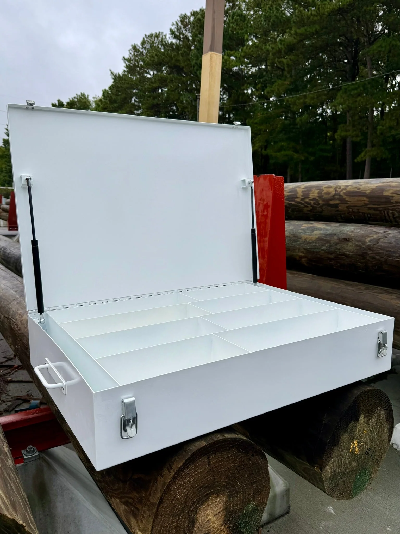 8-Compartment Bolt Bin for 5/8" & 3/4" Bucket Truck - Image 8