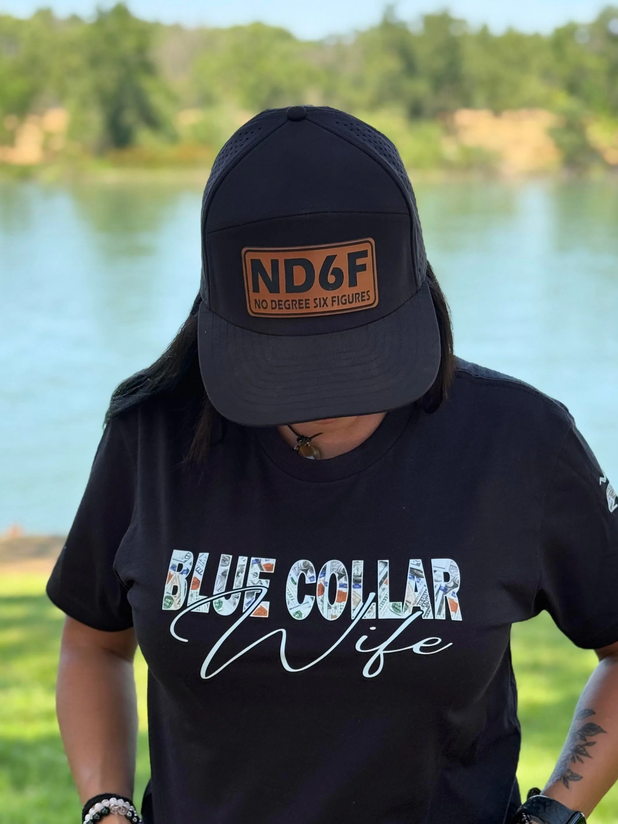 Blue Collar Wife Money Tee - Image 2