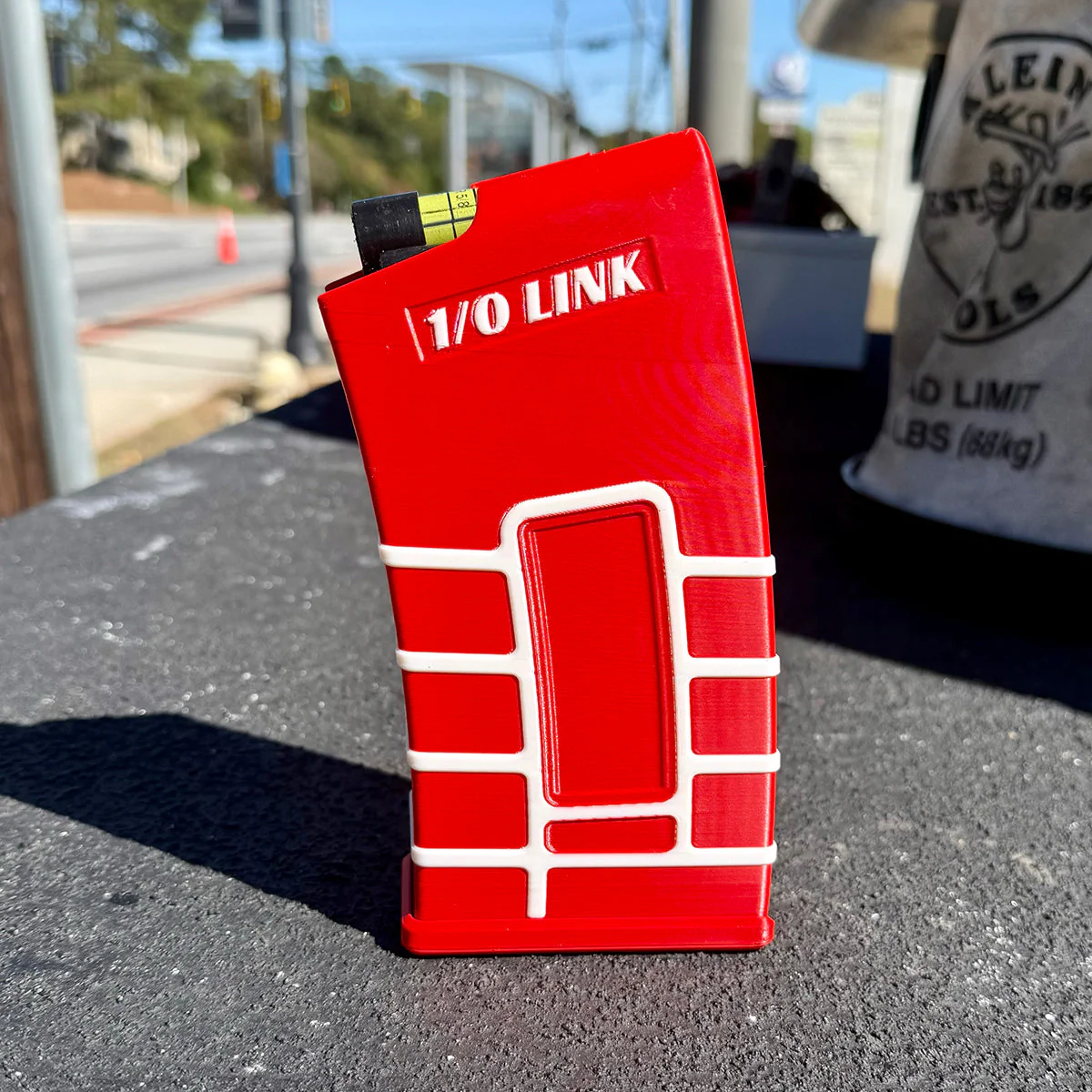 Insul Link Mag-Style Spring-Loaded Connector Holder for Linemen - Image 3