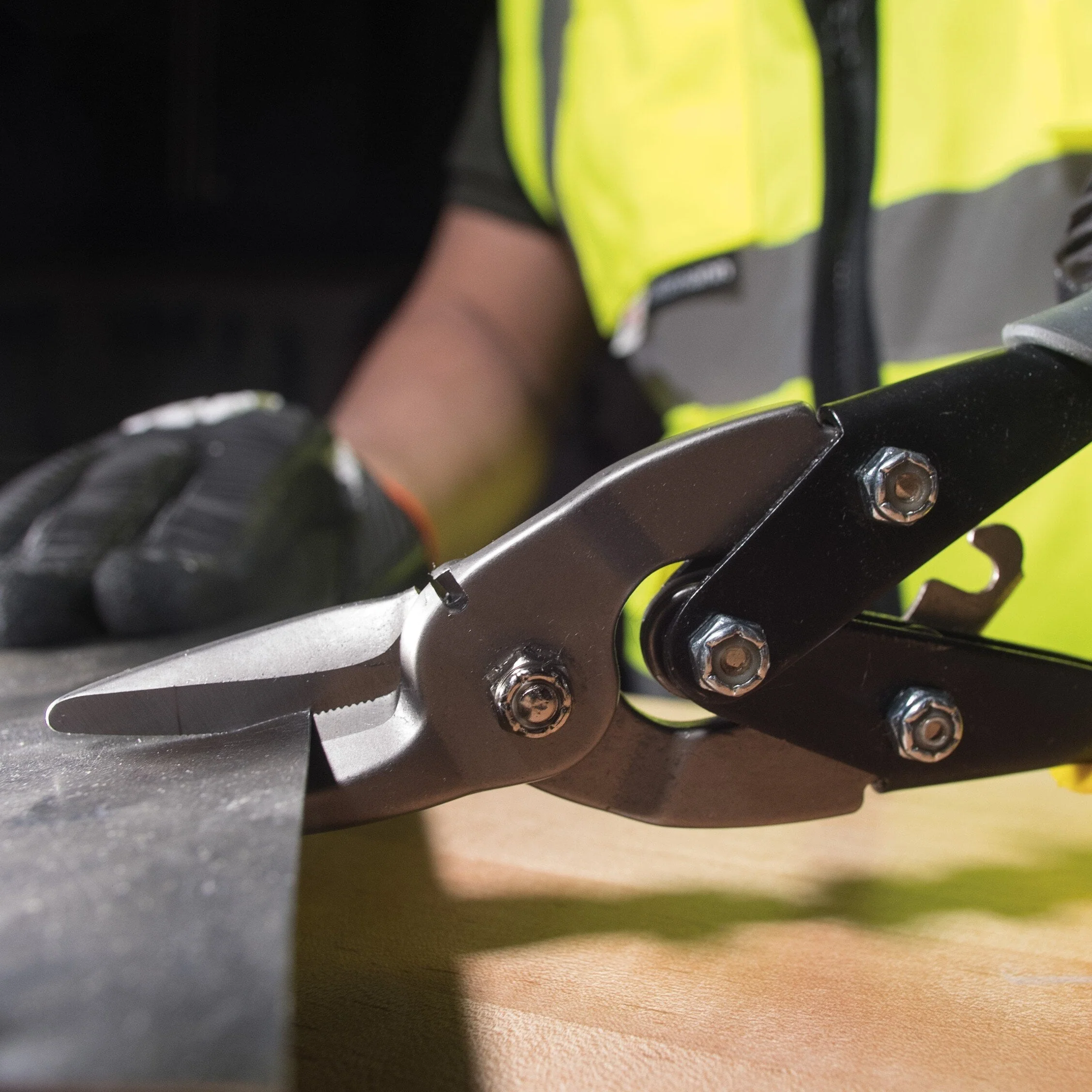 Klein 1201R Aviation Snips with Wire Cutter, Right - Image 5