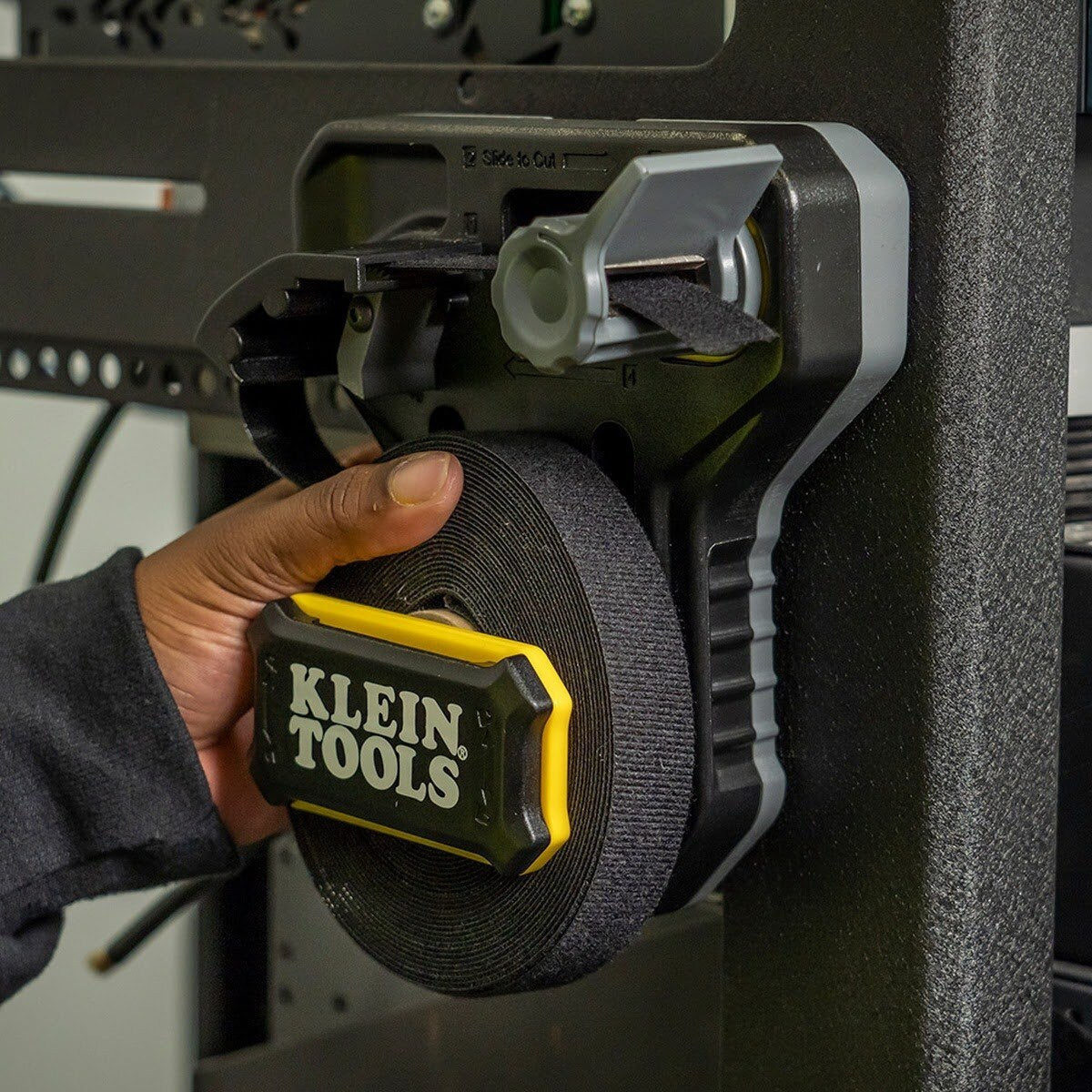 Klein 450-999 Replacement Blade and Cutting Mechanism for Hook and Loop Tape Dispenser - Image 9