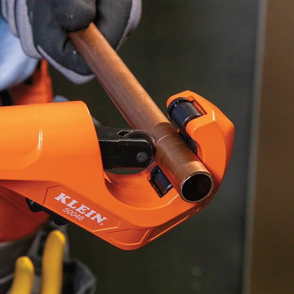 Klein 50046 1-3/8" Constant Swing Tubing Cutter - Image 10