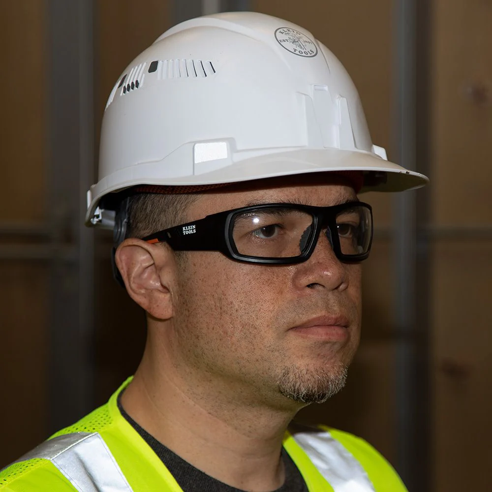 Klein 60537 Professional Safety Glasses, Full-Frame, Indoor/Outdoor Lens - Image 9