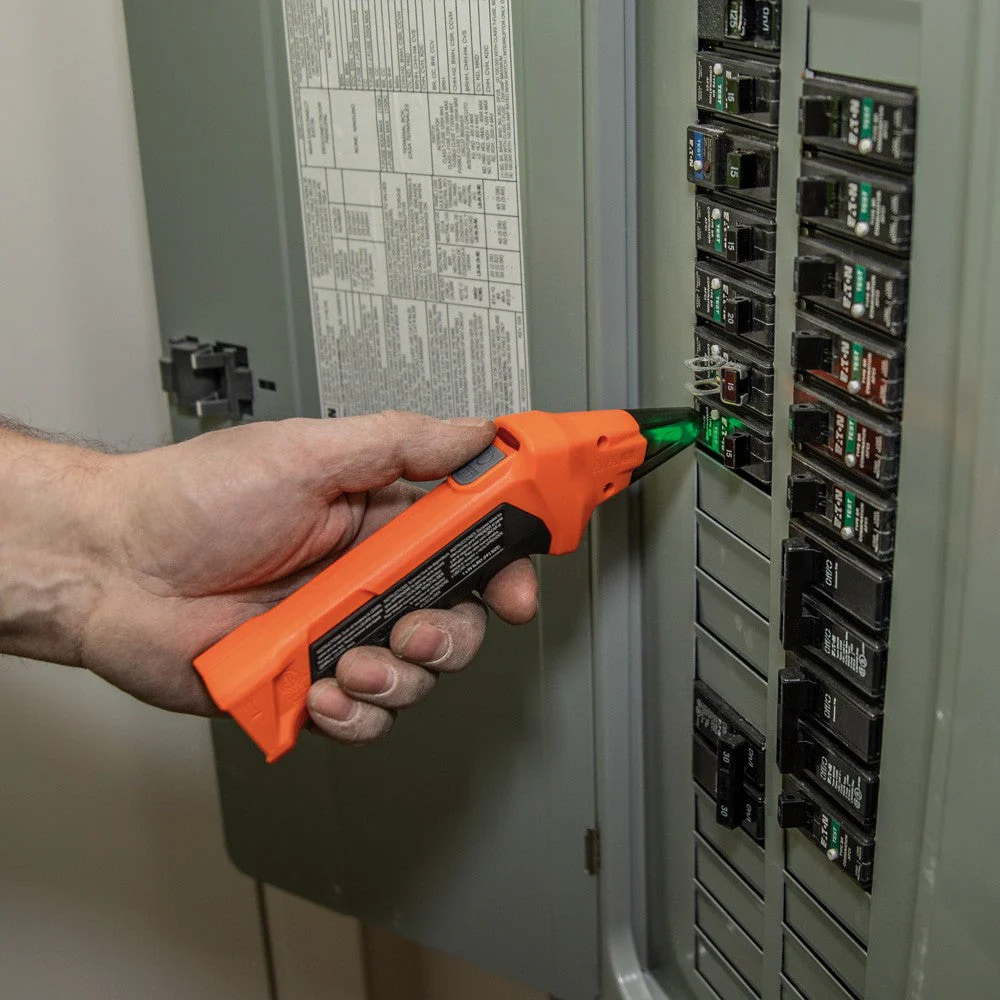 Klein ET310 Digital Circuit Breaker Finder with GFCI Outlet Tester - Image 12